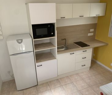 Location Appartement 2 pièces 25m² LA ROCHE SUR YON 85000 - Photo 5