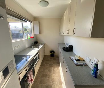 54 Churton Drive, Churton Park - Photo 6