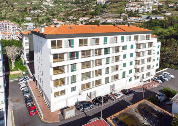 APARTAMENTO | 2 QUARTOS | CANIÇO