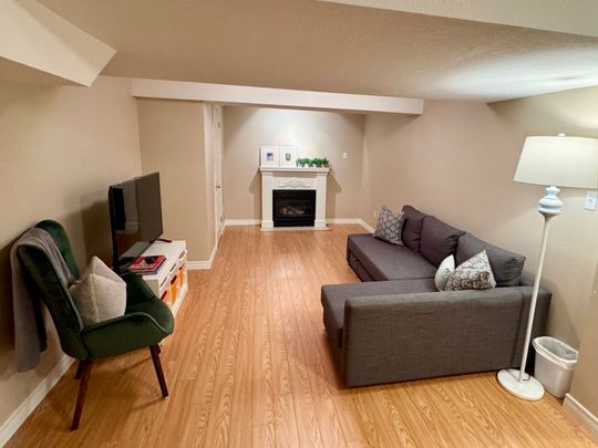 For Lease - 5151 Upper Middle Road Unit# 4, Burlington, Ontario - Photo 1