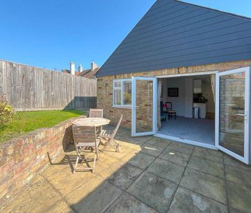2 bedroom bungalow to rent - Photo 4