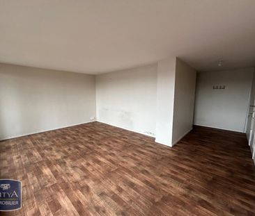 Location Appartement 3 pièces 71m² LILLE 59000 - Photo 2