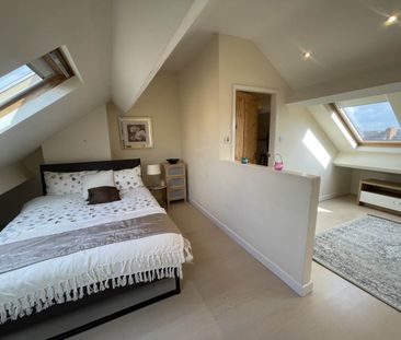 Sunnybank Avenue (room 4), Horsforth, Leeds - Photo 3