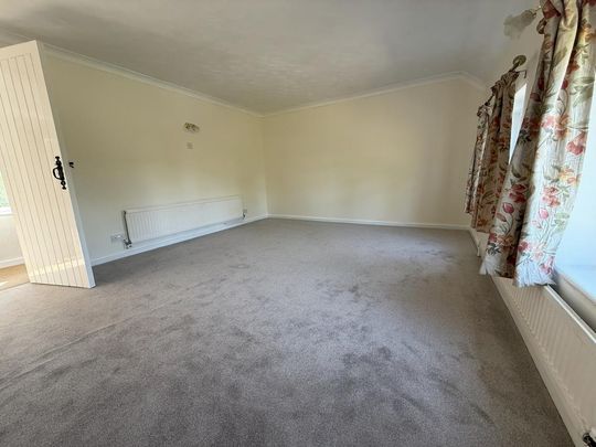 4 bedroom detached house to rent - Photo 1