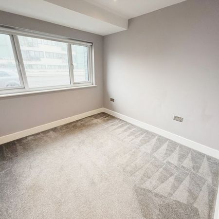 1 Bedroom Flat, Kingsway, Hove - Photo 3