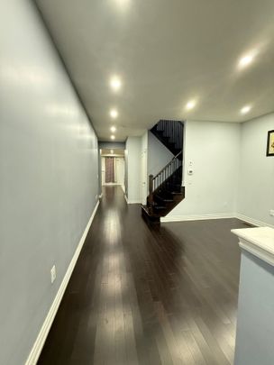 For Lease - 9 Grove End Way, Brampton, Ontario - Photo 1