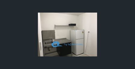 Furnished Modern Studio in Mascot for Rent, Walking distance to Train Station - Photo 3