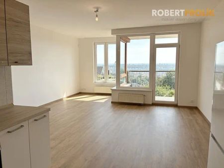 1+kk/L, s krásným výhledem - P8, Nad Okrouhlíkem - Photo 2