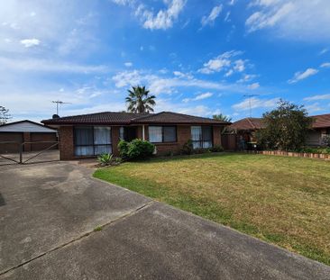 A family residence walking distance to Showground station - Photo 1