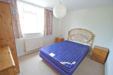 2 bedroom semi-detached house to rent - Photo 5