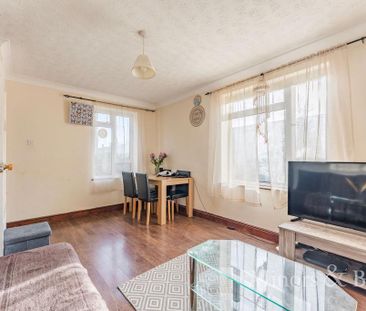 2 bedroom end of terrace house to rent - Photo 2