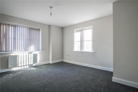 3 bedroom semi-detached house to rent - Photo 5