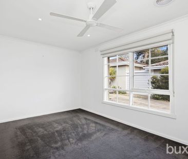 A stunning renovation that will delight - Photo 2