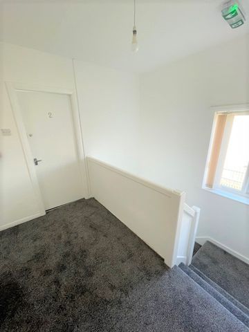 245 Windsor Street - Photo 5