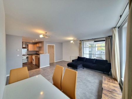 2 bedroom flat to rent - Photo 3