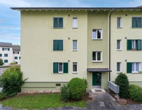 Popular and peaceful residential neighborhood – with balcony - Photo 1