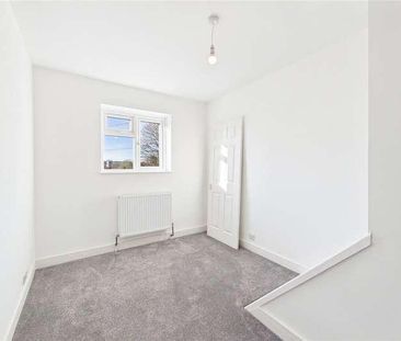 Honey Hill, Lambourn, Hungerford, Berkshire, RG17 - Photo 6