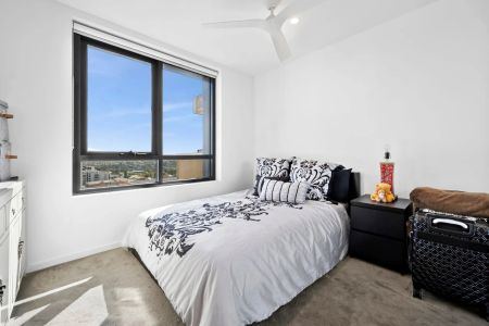 Modern luxury in the heart of Preston - Photo 4