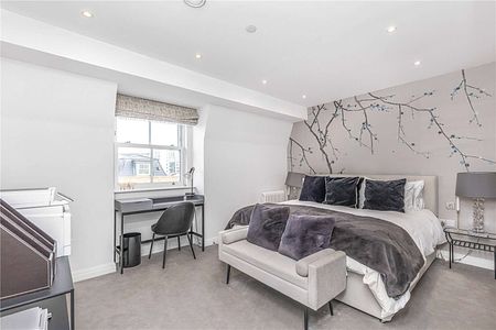 An exquisitely presented modern townhouse in the heart of Twickenham. - Photo 3
