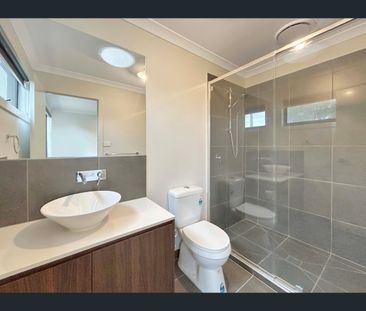 15 Avalon Walk, Armstrong Creek, Vic 3217 - Photo 3
