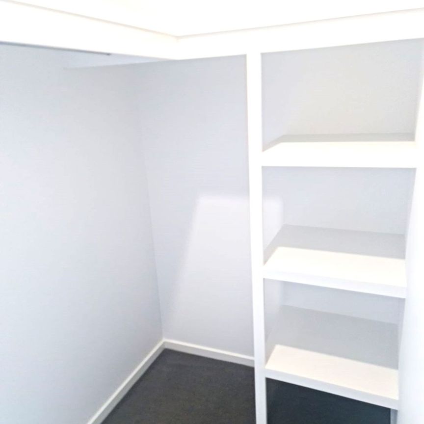 AVAILABLE 16/01/26 - 3 BEDROOM 2 BATH TOWNHOUSE WITH DUCTED AIR - Photo 1