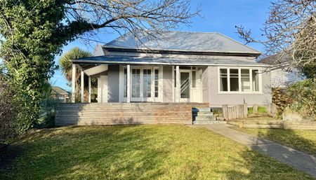 Light-Filled 4-Bedroom Home with Room to Move - Photo 4