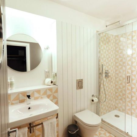 1 bedroom serviced apartment to rent - Photo 4