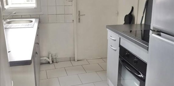 3 pièces - 40 m² - 2ème étage - Colocation non autorisée - Photo 2