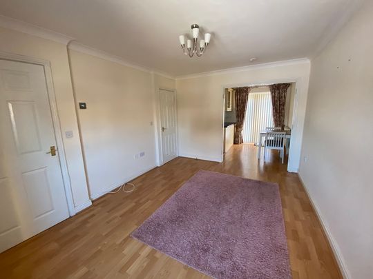 Siskin Close, Royston - Photo 1