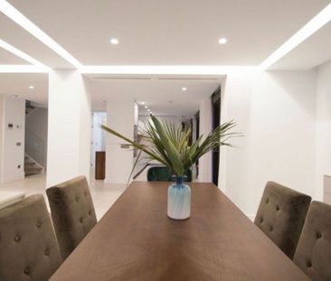 Detached Villa in Nueva Andalucía - Photo 5