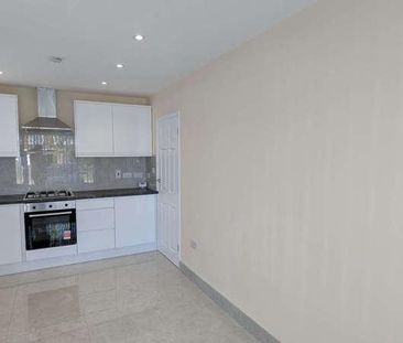 Luton, Bedfordshire, LU5 - Photo 1