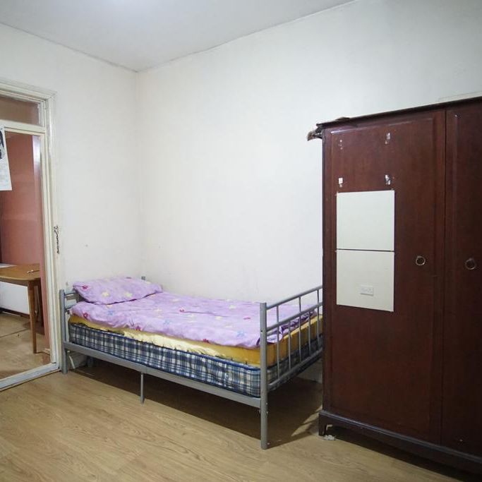 5 bedroom semi-detached house to rent - Photo 1