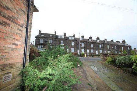 Albion Road, Bradford, BD10 - Photo 3