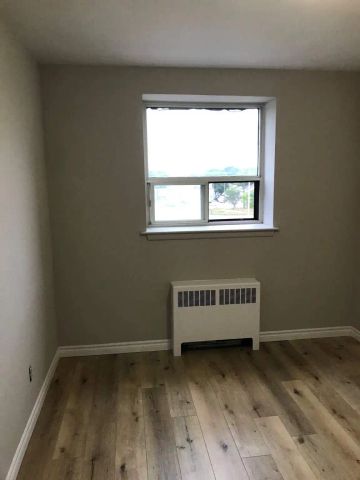 468 Ottawa Street North, Hamilton — 3 Bedroom - Photo 3