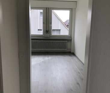 Rent a 4 ½ rooms duplex in Oberglatt - Photo 2