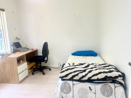 4-bedroom shared house, Georgina Avenue - Photo 5