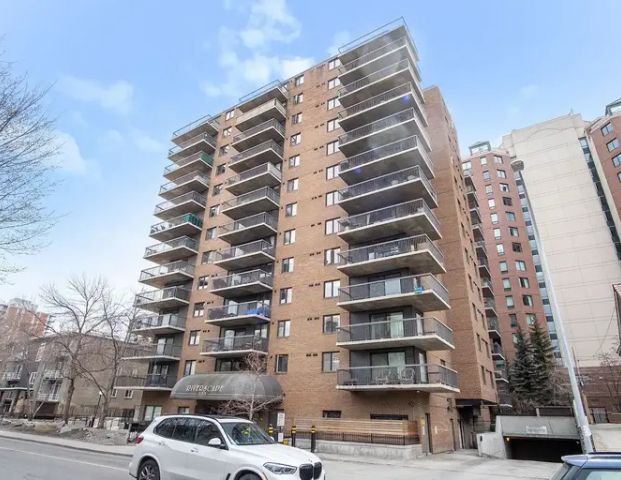 Mission 12th Floor Condo 2 Bed 2 Bath | 1204 - 225 25 Ave SW, Calgary - Photo 1