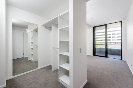 Two-Bedroom Apartment with Stunning Views - Photo 4