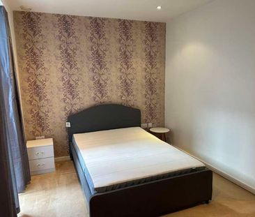 Brayford Waterfront // Bed & Bath // July, LN5 - Photo 1