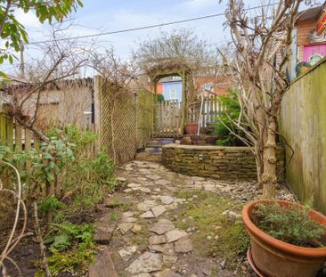 2 bedroom terraced house to rent - Photo 5