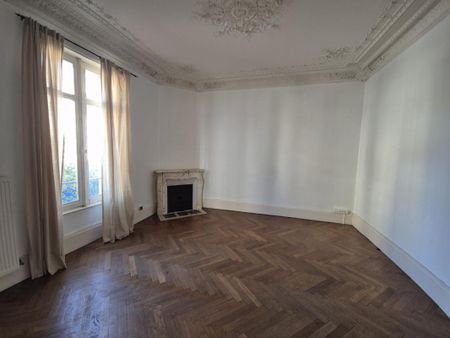 MAISON 8 pièce(s) - 211m² - Photo 3