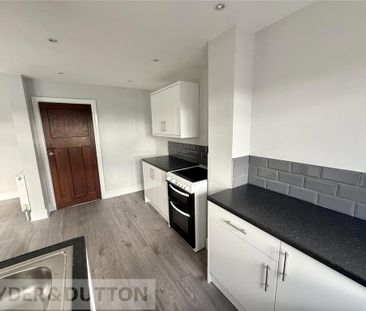 3 bedroom end of terrace house to rent - Photo 2