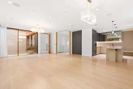 3 bedroom flat to rent - Photo 4