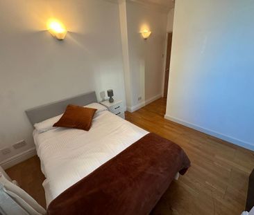 4 bedroom flat share to rent - Photo 1