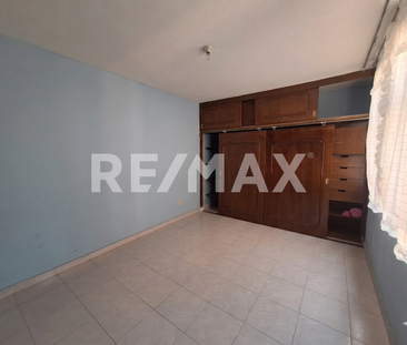 CASA CON POTENCIAL BIFAMILIAR E IDEAL PARA INVERSIÓN – COL. 20 DE N... - Photo 2