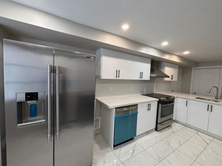 For Lease - 219 Mcmurchy Avenue Unit# 2, Brampton, Ontario - Photo 4