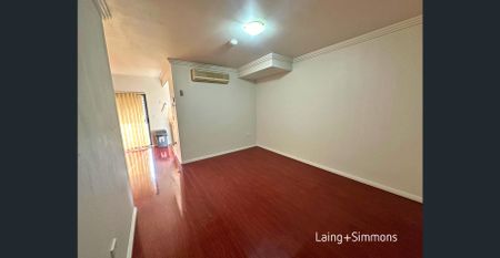 Comfortable three-bedroom townhouse - Photo 2