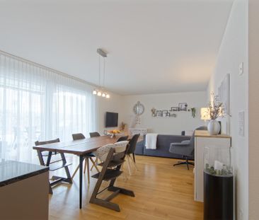 4.5 Zimmer-Wohnung mit grossem Sitzplatz - Photo 1