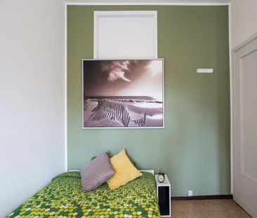 Viale Carlo Espinasse, Milan, Lombardy 20156 - Foto 2