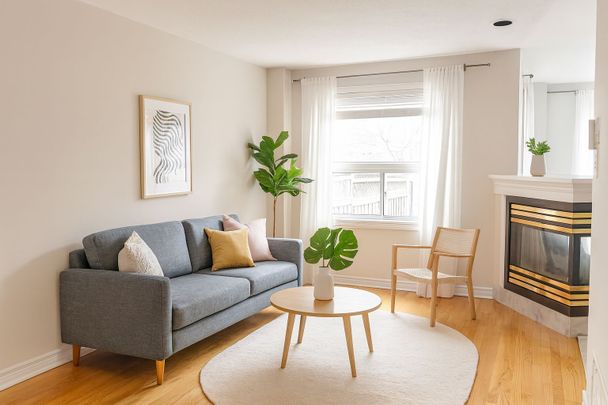 For Lease - 210 Kimono Crescent, Richmond Hill, Ontario - Photo 1